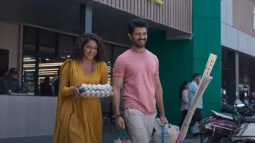 Vijay Deverakonda and Mrunal Thakur in Family Star