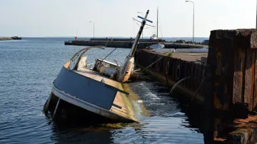 Mozambique Boat capsizes