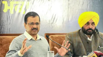 Delhi CM Arvind Kejriwal with Punjab CCM Bhagwant Mann