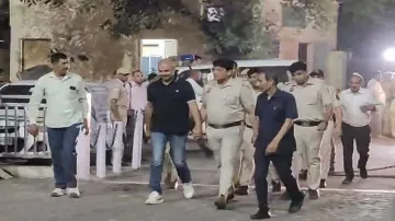 Bibhav Kumar with Delhi Police officials 