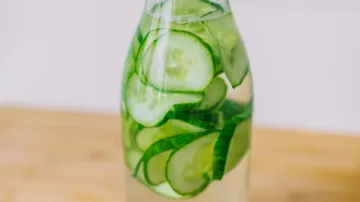 How to make cucumber water for weight loss