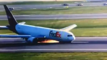 FedEx aircraft makes emergency landing at Istanbul Airport 