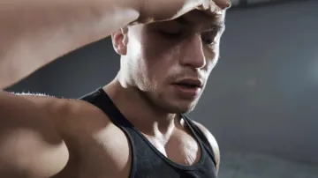 Sweating profusely can be a sign of heart attack