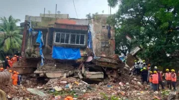 Hyderabad, wall collapse 