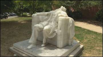 Abraham Lincoln's statue melts