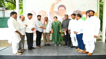 BRS leader Chevella Kale Yadaiah joins Congress