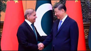 Pakistan PM Shehbaz Sharif with Chinese President Xi Jinping.