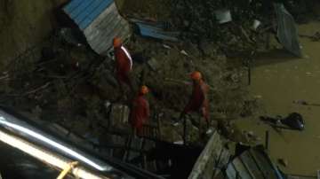 one labourer died at Vasant Vihar wall collpase