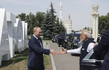 PM Narendra Modi meets Russian President Vladimir Putin in Moscow