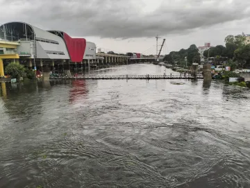 Mutha River in Pune overflows after heavy rains in Pune