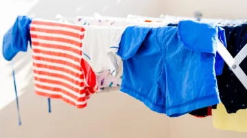 Tips to remove foul smell from clothes during monsoon