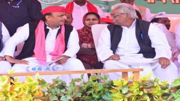 SP chief Akhilesh Yadav with Mata Prasad Pandey