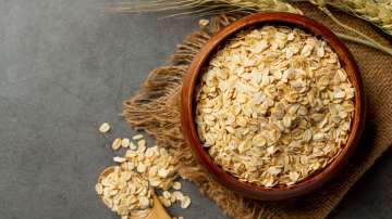 Consuming oats in the morning can reduce cholesterol