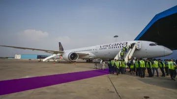 Mumbai rains, Mumbai rains today, Vistara flight rerouted to Ahmedabad, mumbai bad weather condition