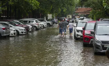 Heavy rain lashes Tamil Nadu.