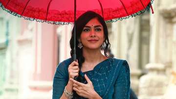 Mrunal Thakur birthday special 