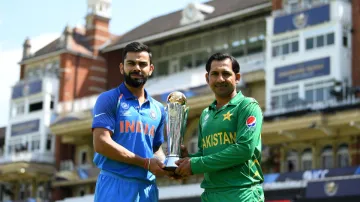 Virat Kohli and Sarfaraz Ahmed.