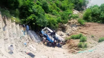 Pakistan kathua bus accident