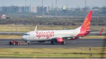 Chaos after SpiceJet flight delays for 2 hours