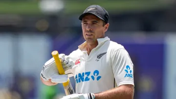 Tim Southee scored just 10 runs in New Zealand's second innings against Sri Lanka but left behind Brian Lara on elite batting list