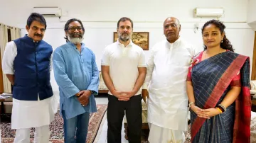 Accompanied by his wife Kalpana Soren, Jharkhand chief minister Hemant Soren met Congress President Mallikarjun Kharge and Lok Sabha LoP Rahul Gandhi on Tuesday.