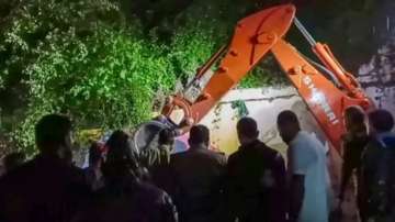 Rescue operation is underway after a wall near the Mahakal temple collapsed due to heavy rains, in Ujjain. 

