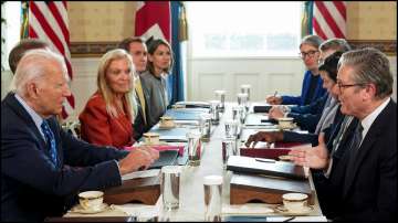 US President Joe Biden with British PM Keir Starmer in Washington.