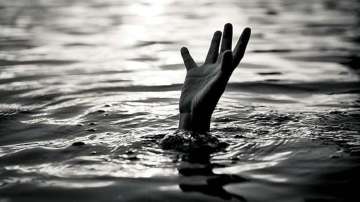 eight poeple drown in Gujarat 