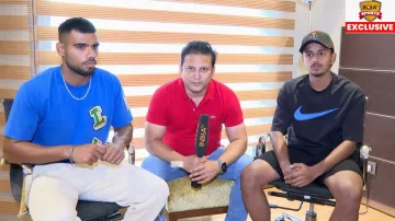 Indian cricketers Money Grewal (L) and Rajneesh Dadar (R) with Samip Rajguru (C).