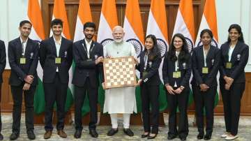 PM Modi with chess team