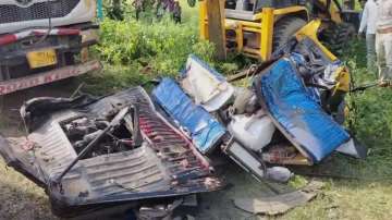 Truck crushed auto-rickshaw in Madhya Pradesh's Damoh