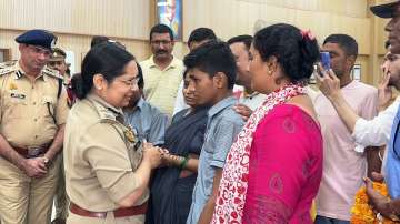 Noida Police track down two missing boys from Delhi, noida police trace 2 boys with help of 500 came