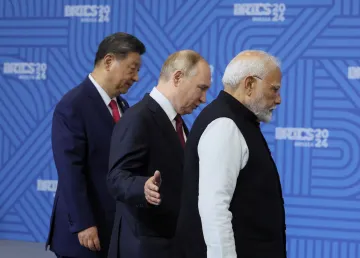 Prime Minister Narendra Modi with Russias President Vladimir Putin and China's President Xi Jinping 