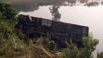 A bus carrying Bihar police personnel falls into a ditch