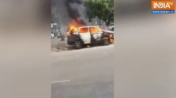 Jaipur car fire, Jaipur fire, car fIRE IN JAIPUR, WATCH VIDEO, Moving four wheeler catches flames in