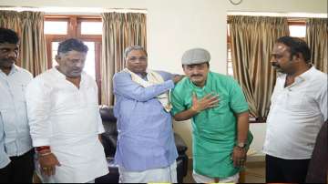 CP Yogeshwar joins Congress