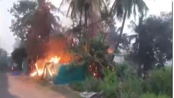 Andhra Pradesh, Two die as fire broke out in shop, Two die after being struck by lightning in East G