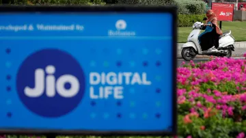 Jio Rs 1,028 vs Rs 1,029 recharge plan