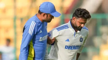 Rishabh Pant walked off the field on Day 2 of the IND vs NZ 2nd Test.