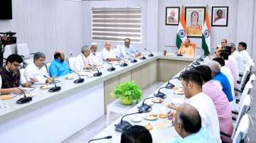 Uttar Pradesh Chief Minister Yogi Adityanath held a meeting in Lucknow