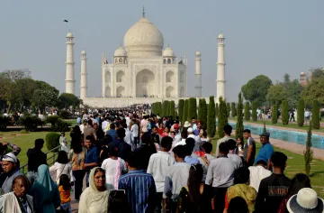 bomb threat, Taj Mahal,