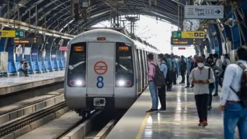 Delhi Metro, suicide 