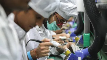 Smartphone manufacturing 