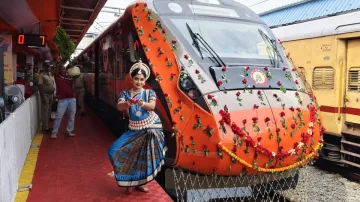 Meerut-Lucknow Vande Bharat Express 