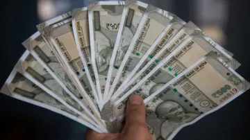 Gujarat, Four held with fake Indian currency notes in gujarat, men arrested  with fake Indian curren