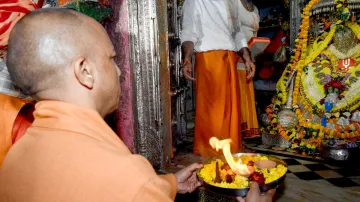 yogi adityanath Hanumangarhi temple