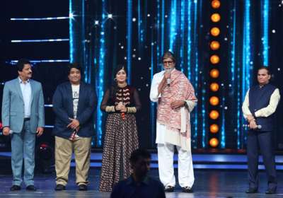 The tinselvile witnessed a starry night at Global Indian Music Academy Awards GIMA held in Mumbai on April 6. 

 

Celebs like Amitabh Bachchan, Sonakshi Sinha, Huma Qureshi, Arjun Kapoor , Bhumi Pednekar, etc, marked their presence at the award ceremony.

 

Hosted by Ayushmann Khurrana, GIMA Awards Awards began with Dhruv Ghanekar stumming the National Anthem on his guitar followed by a stellar performance by the King of Playback Arijit Singh who had the crowd clapping in unison.  Sonakshi Sinha surprised the audience with her power packed performance as she presented a hilarious parody on the year's most popular film songs. 

 

Here&rsquo;s a look at the star-studded event: