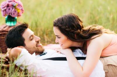 Want to boost self-esteem? Ease your partner's stress, says study – India TV