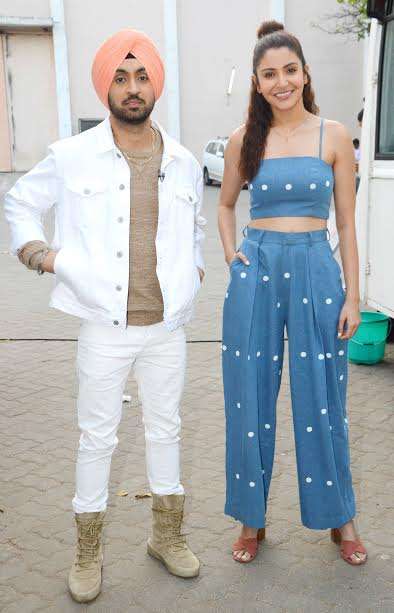Actors Anushka Sharma and Diljit Dosanjh who are gearing up for their coming film &lsquo;Phillauri&rsquo; were spotted yesterday at Mehmoob studio. Both the actors were looking amazing and very comfortable in each other&rsquo;s company. Anushka and Diljit are working for the first time in &lsquo;Phillauri&rsquo;.