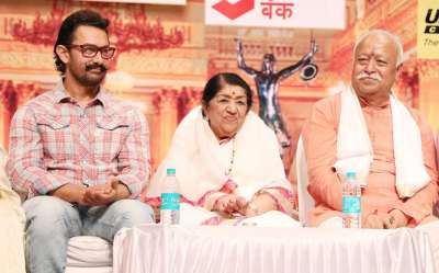 Superstar Aamir Khan, who prefers to stay away from award shows, attended 75th Dinanath Mangeshkar Awards and was also honoured with Vishesh Puraskar for his outstanding performance in Dangal.  The actor became the part of an award ceremony almost after a long gap of 16 years.